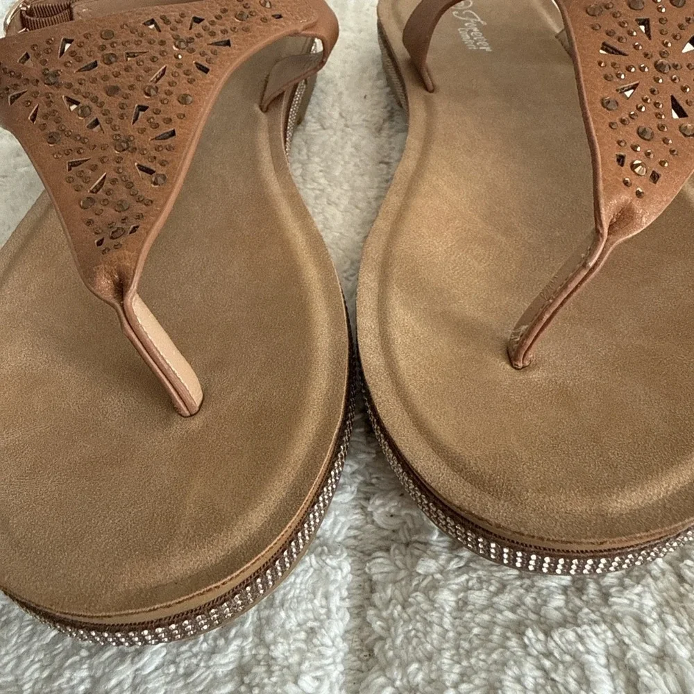 Forever Comfort Womens Bejeweled Sandals Size 9 Strappy Summer Vacation Casual